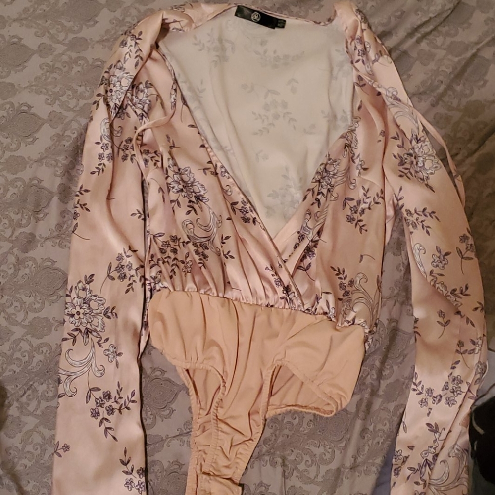Missguided Pink Silky Bodysuit - Picture 2 of 4